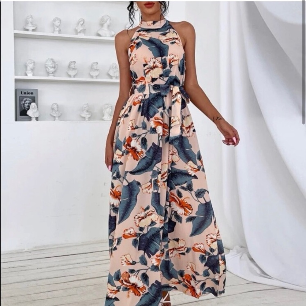 Beautiful cream tropical leaves women’s summer maxi dress - Picture 2 of 4